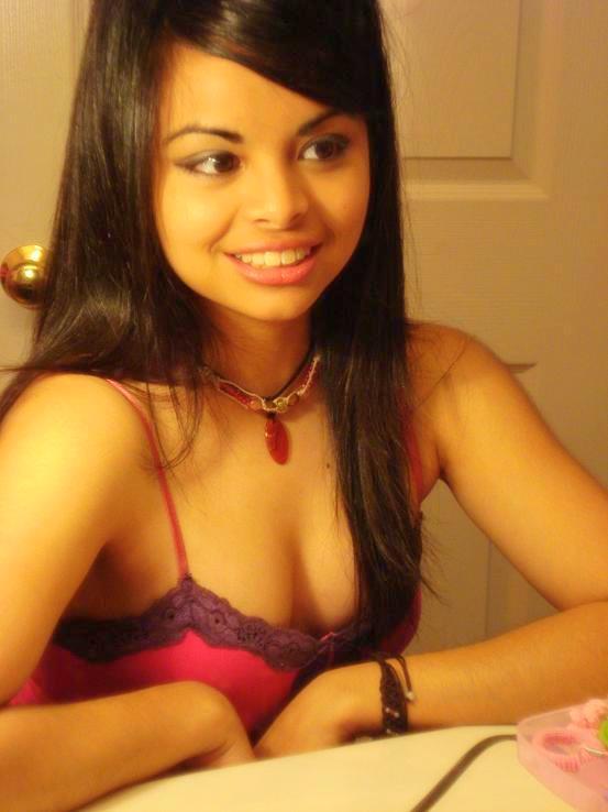 Old Indian Hot - Super cute 18 year old non nude indian girlfriend - Real ...