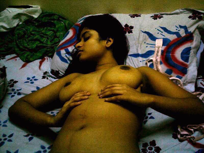 Big boobs indian girl submitted girlfriend pics - Real ...