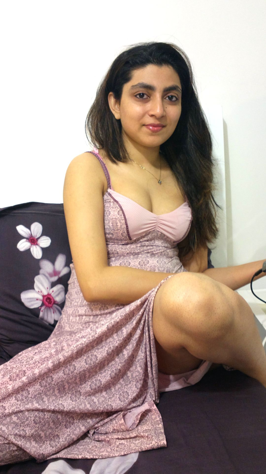 1080px x 1920px - Half Arab half Indian Muslim wife naked pics - Real Indian Gfs